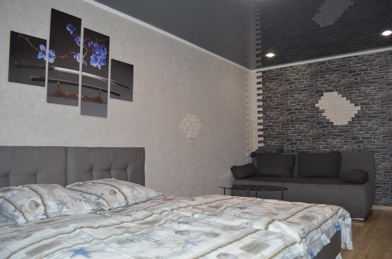 Lux Apartment On Pushkina ครือวอยร็อก ภายนอก รูปภาพ